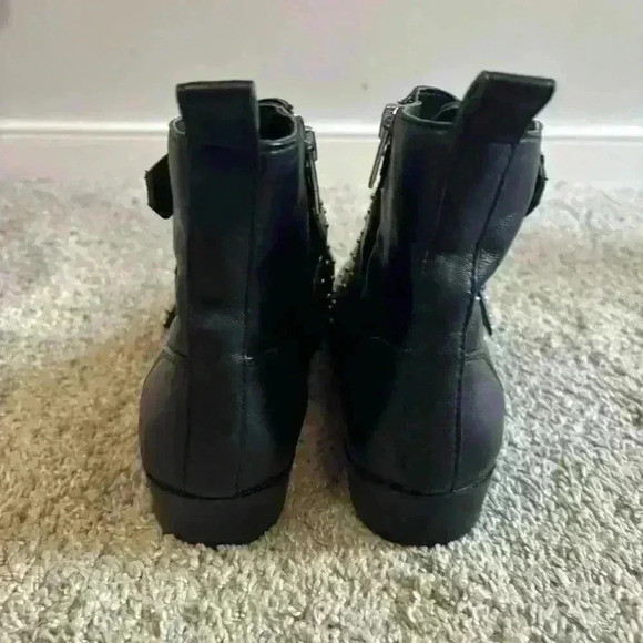 Vince Camuto Corvina Moto Biker Black Leather Bootie Studded Straps Size 7.5 - Picture 3 of 8